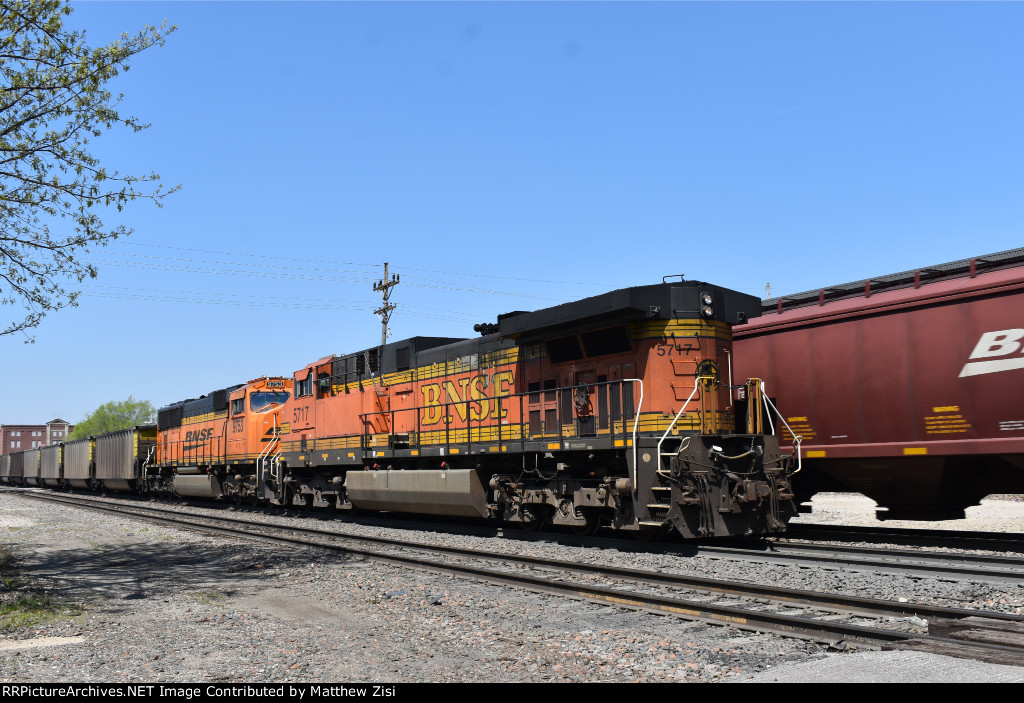 BNSF 9753 5717